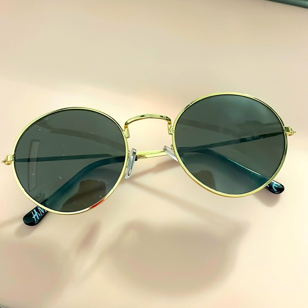 H&M circle sunglasses